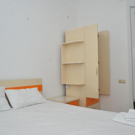 Orange Home Hotel Batumi Bagian luar foto