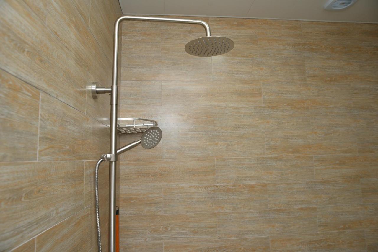 Orange Home Hotel Batumi Bagian luar foto