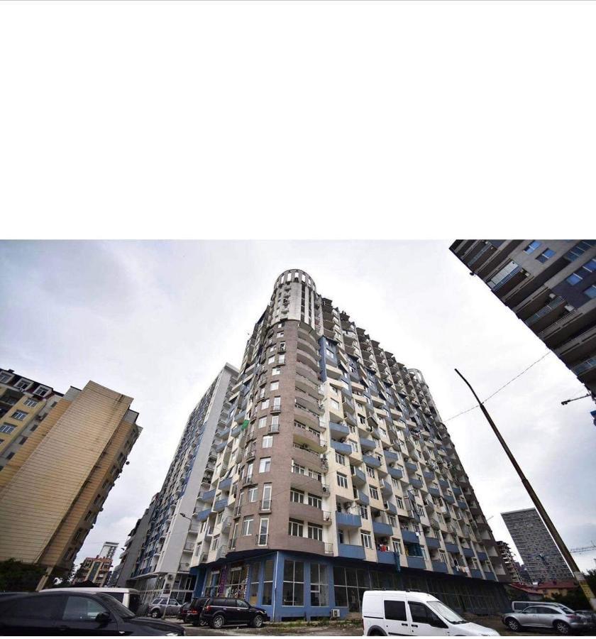 Orange Home Hotel Batumi Bagian luar foto