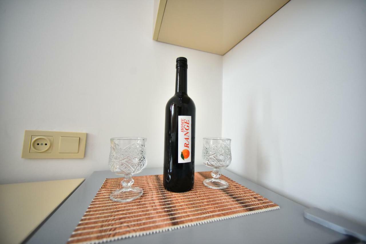 Orange Home Hotel Batumi Bagian luar foto