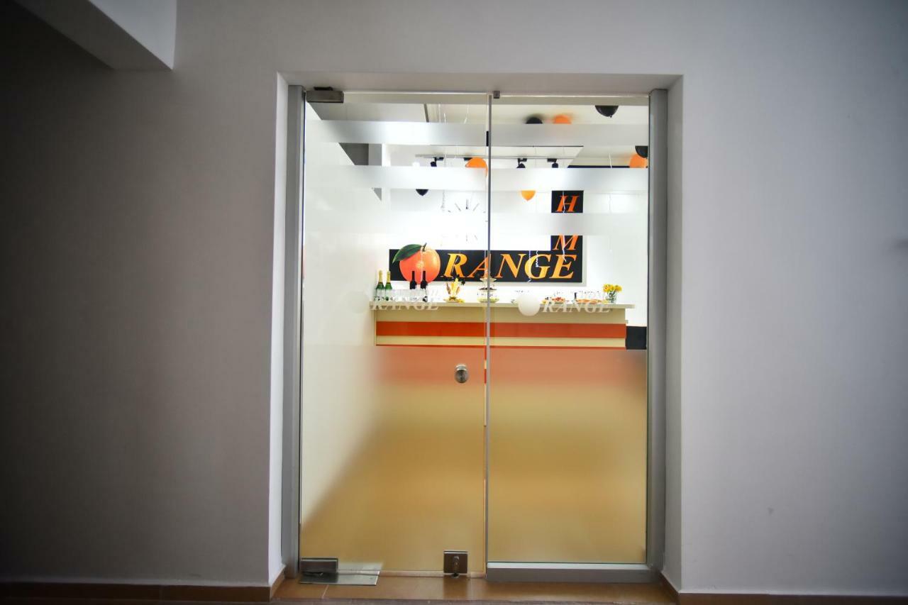 Orange Home Hotel Batumi Bagian luar foto