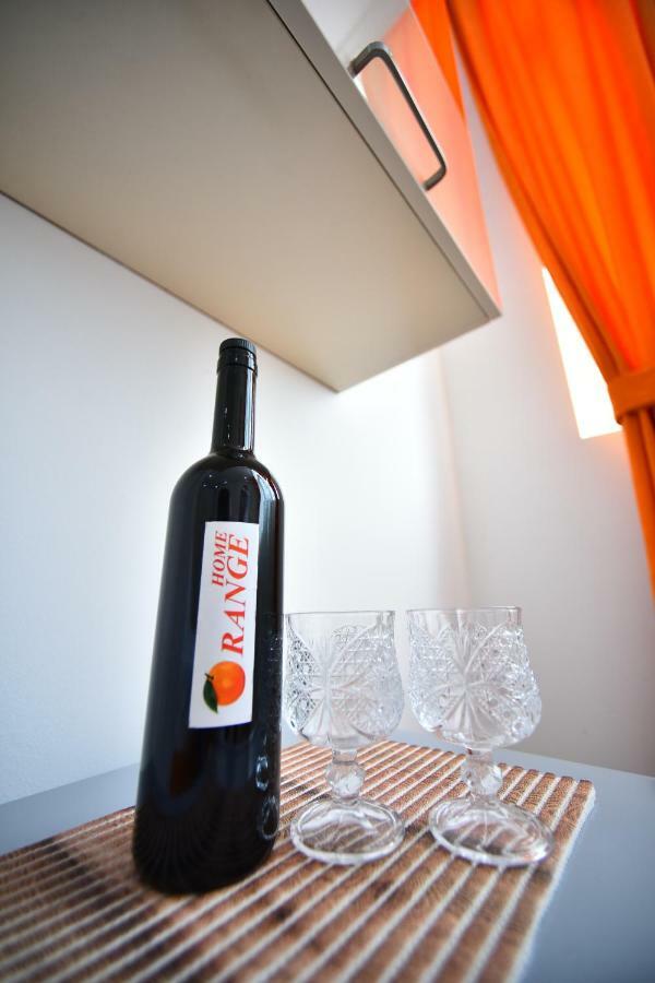 Orange Home Hotel Batumi Bagian luar foto