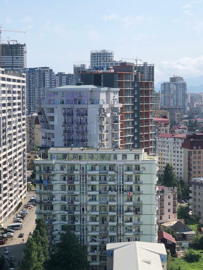 Orange Home Hotel Batumi Bagian luar foto